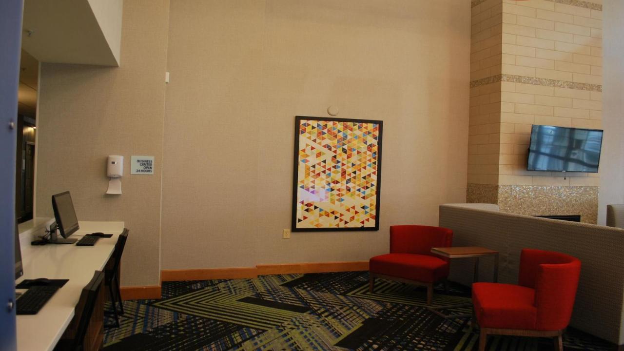 Holiday Inn Express & Suites Indianapolis North - Carmel By Ihg Eksteriør bilde
