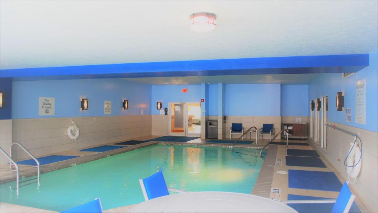 Holiday Inn Express & Suites Indianapolis North - Carmel By Ihg Eksteriør bilde